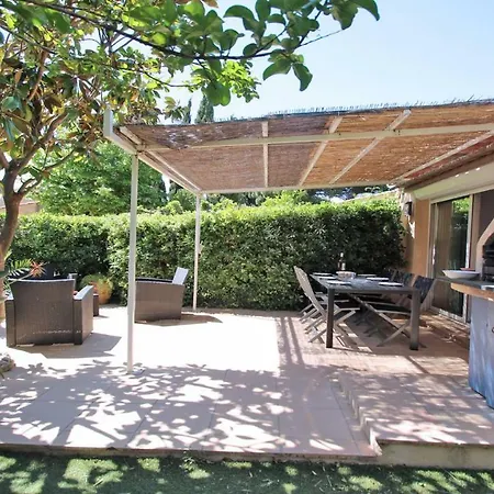 Maison Climatisée Avec 3 Chambres, Terrasse Et Jardin Proche Du Centre-ville Et Commerces - Les Bleuets D'azur
